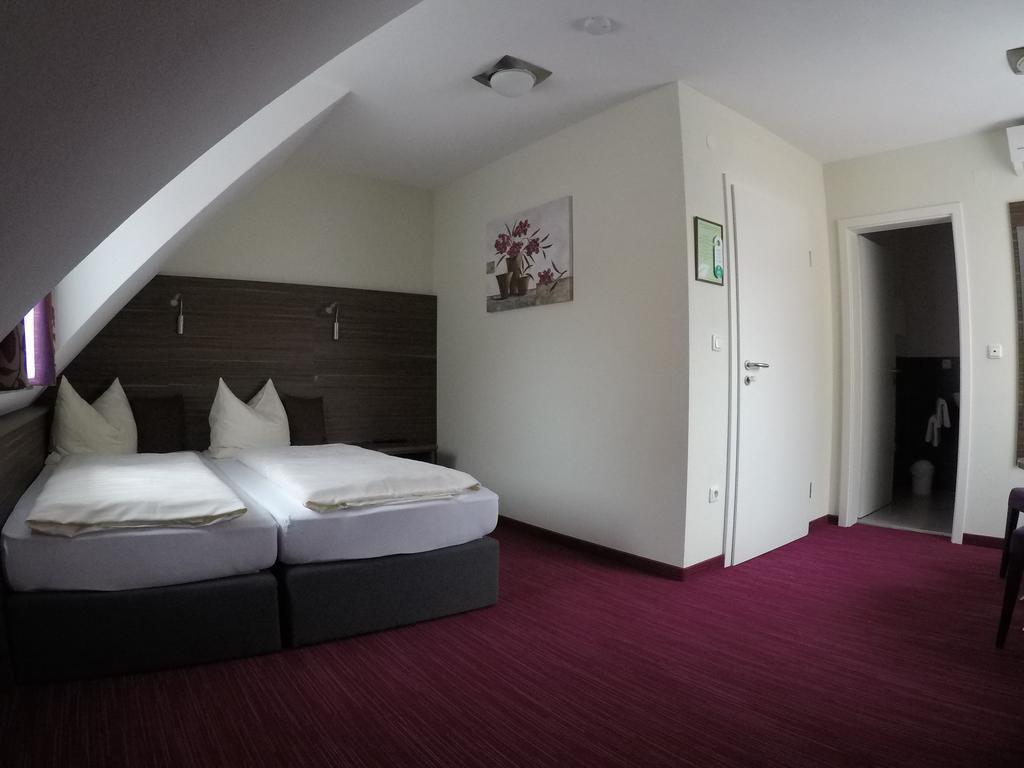 Pension am Weinberg Bed&Breakfest Mainstockheim Exterior foto